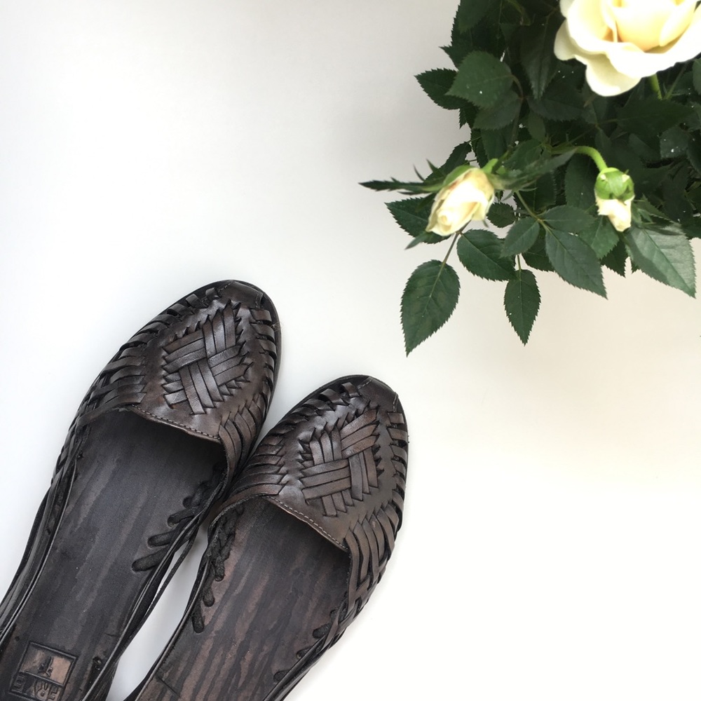 ✨FRYE HUARACHE SANDALS✨